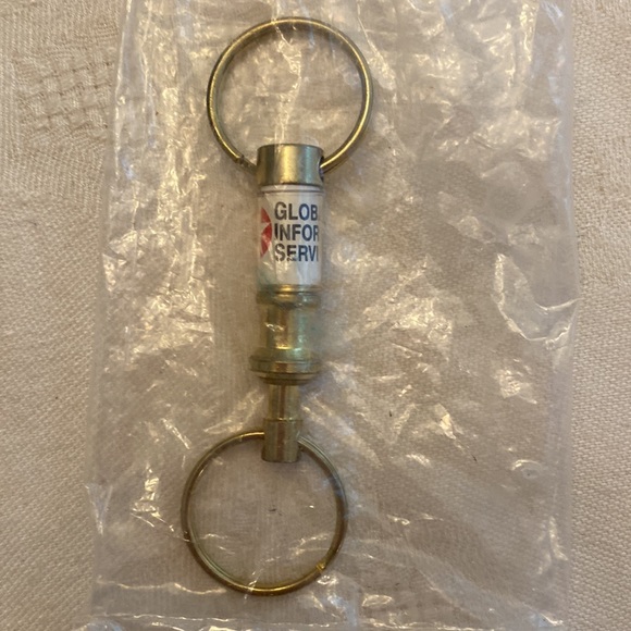 Texaco key ring says Global Information Services New in package - Picture 2 of 2